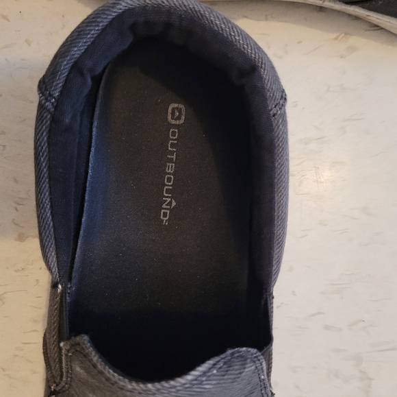 Casual shoe - Picture 2 of 2